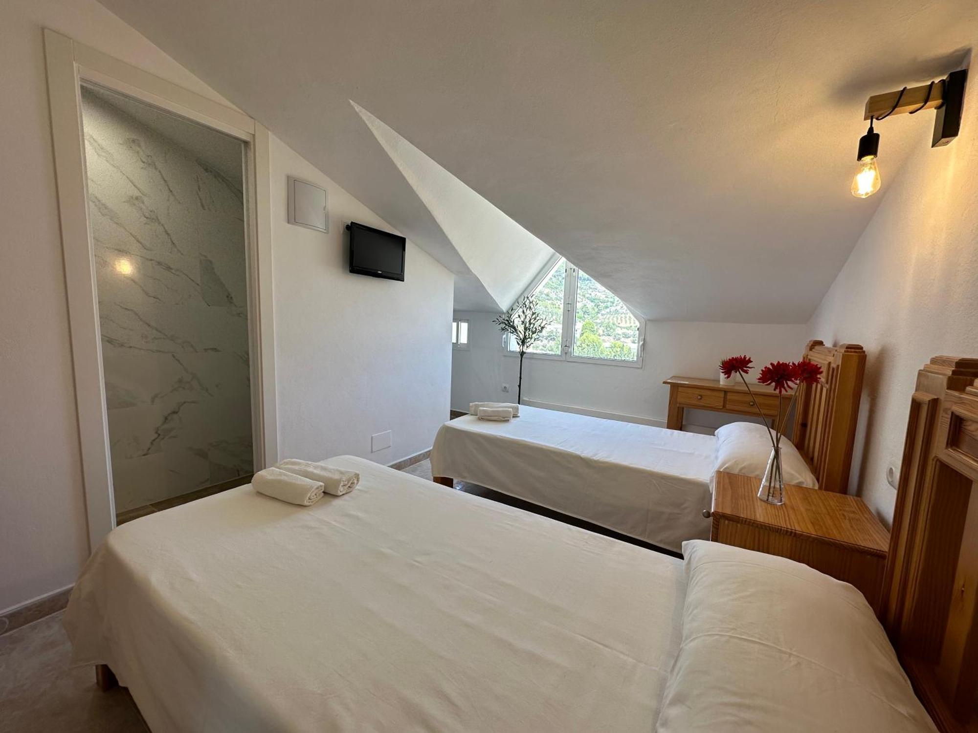 Hostal Sango Sierra de las Nieves Alozaina Exterior foto