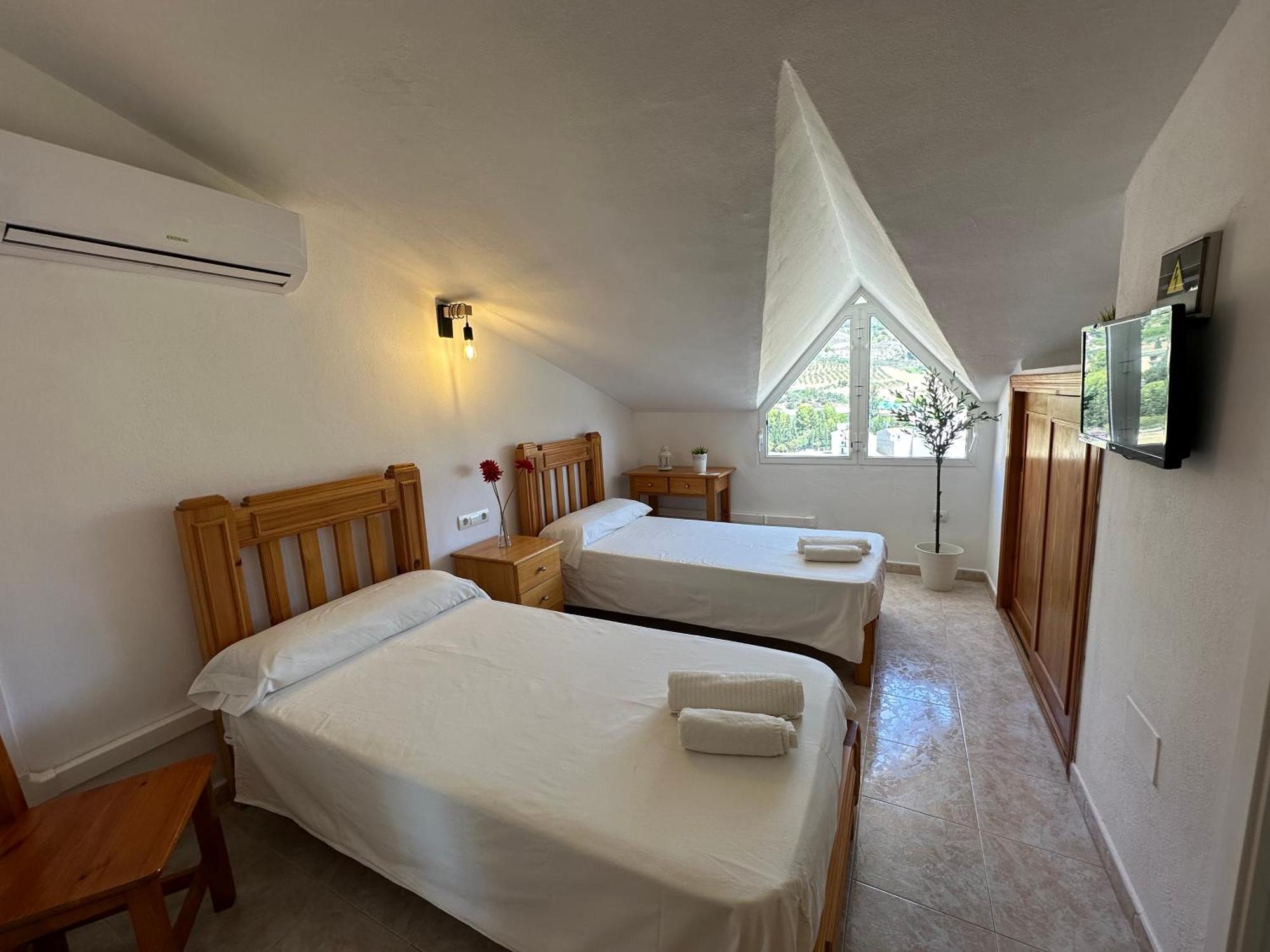 Hostal Sango Sierra de las Nieves Alozaina Exterior foto