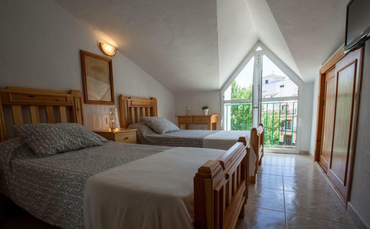 Hostal Sango Sierra de las Nieves Alozaina Exterior foto